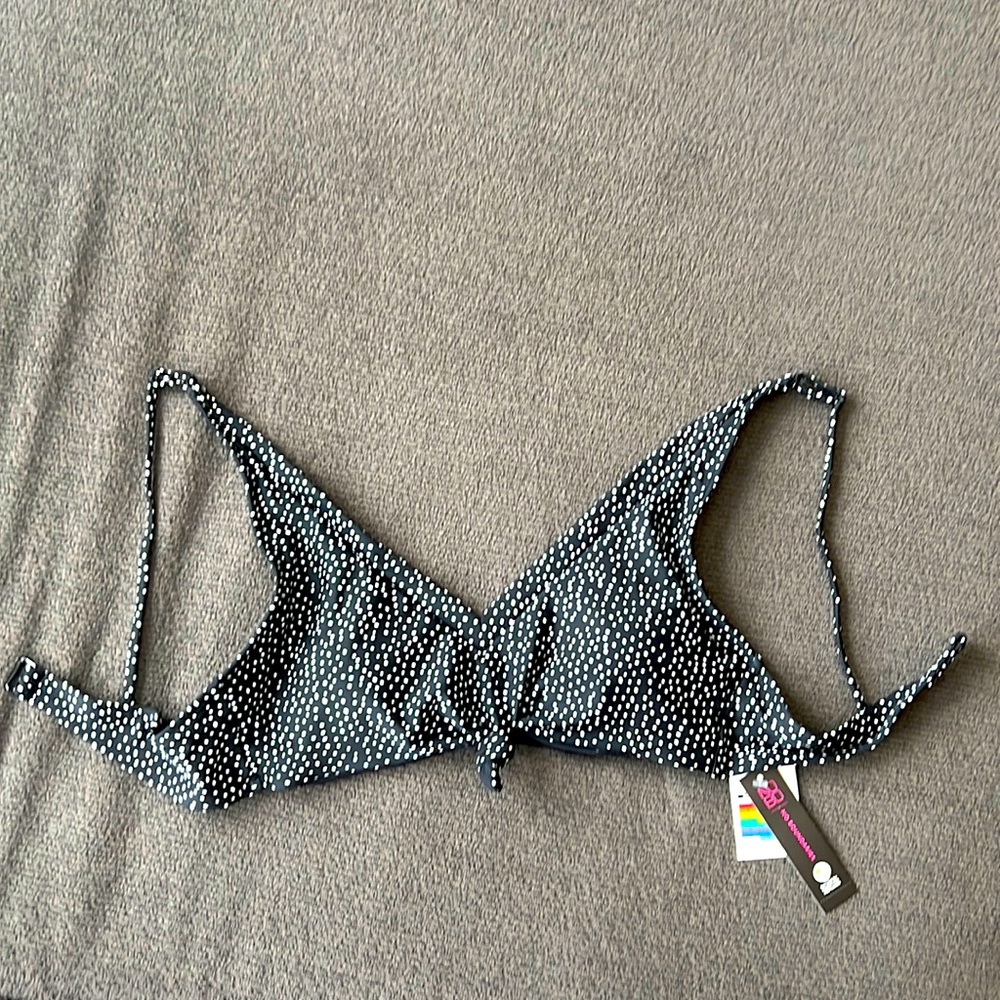 NWT bikini top